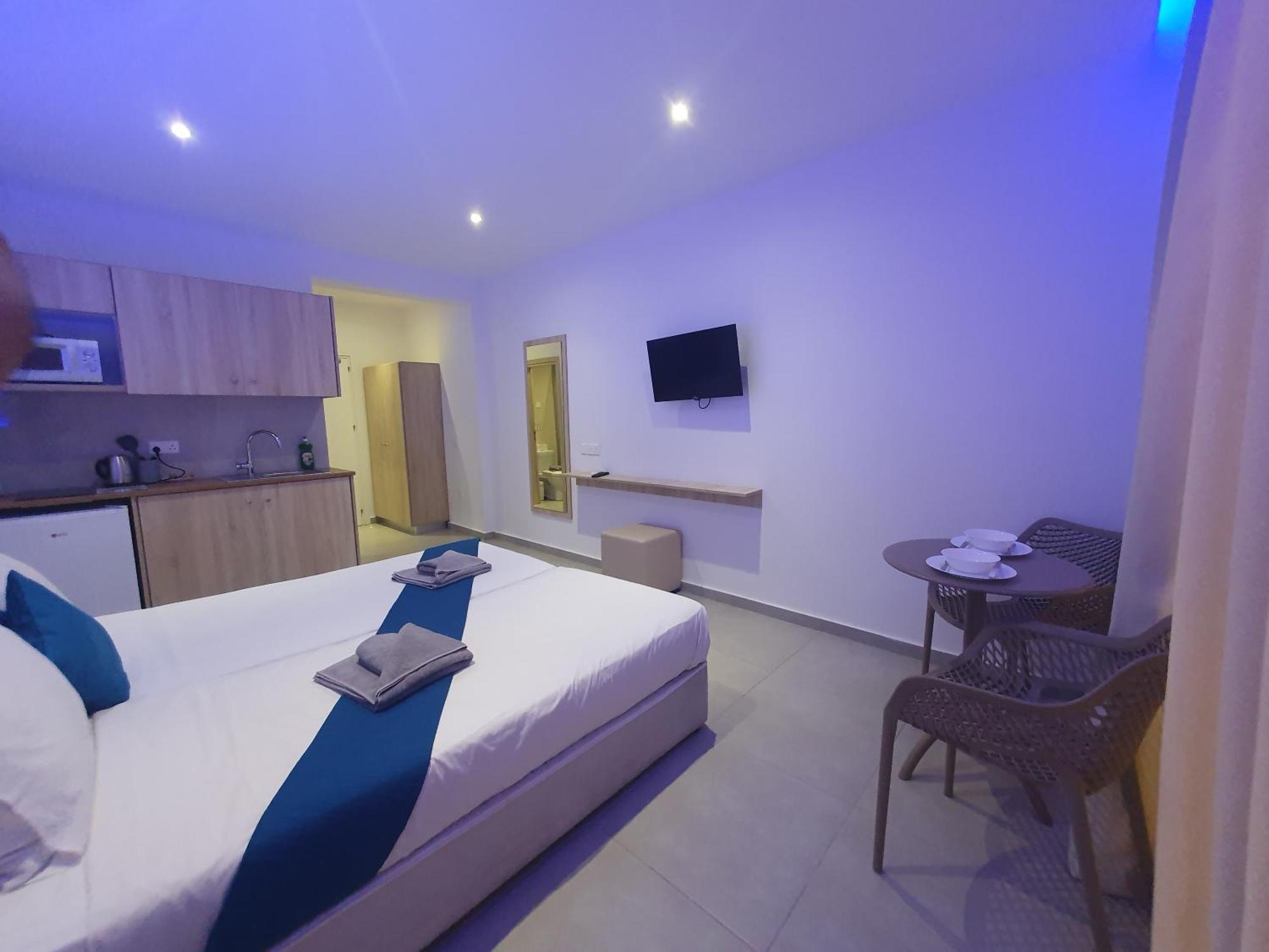 Sun Plaza Suites - Adults Only Ayia Napa Ngoại thất bức ảnh