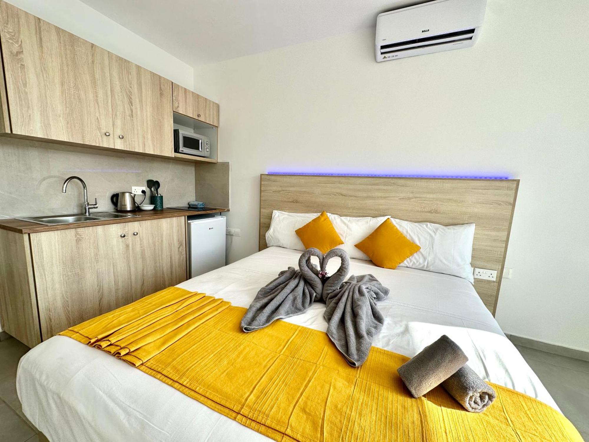 Sun Plaza Suites - Adults Only Ayia Napa Ngoại thất bức ảnh